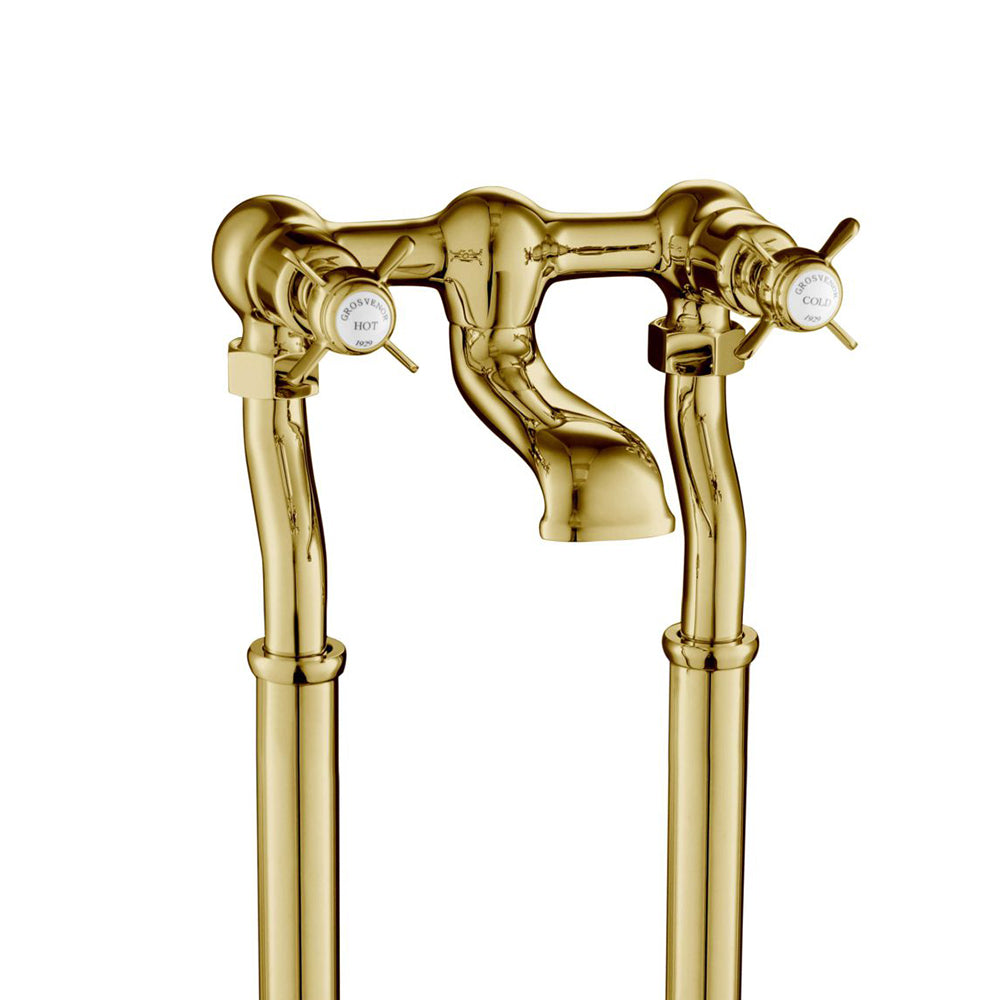 Traditional floorstanding bath filler with pinch handle