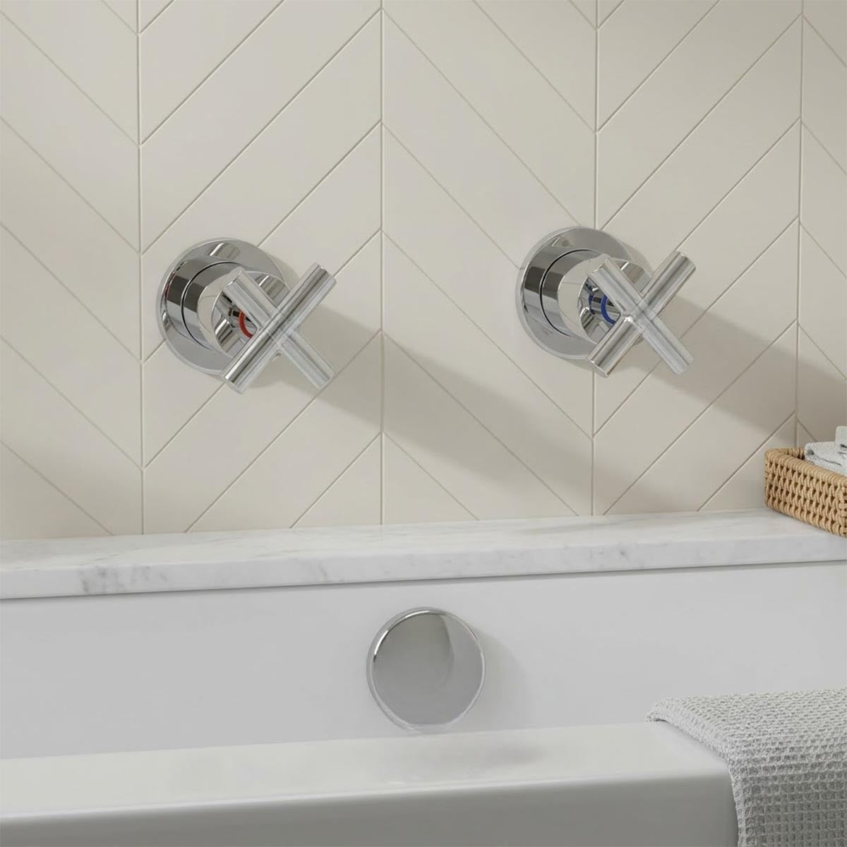 Overflow Bath Filler with Click Clack Waste