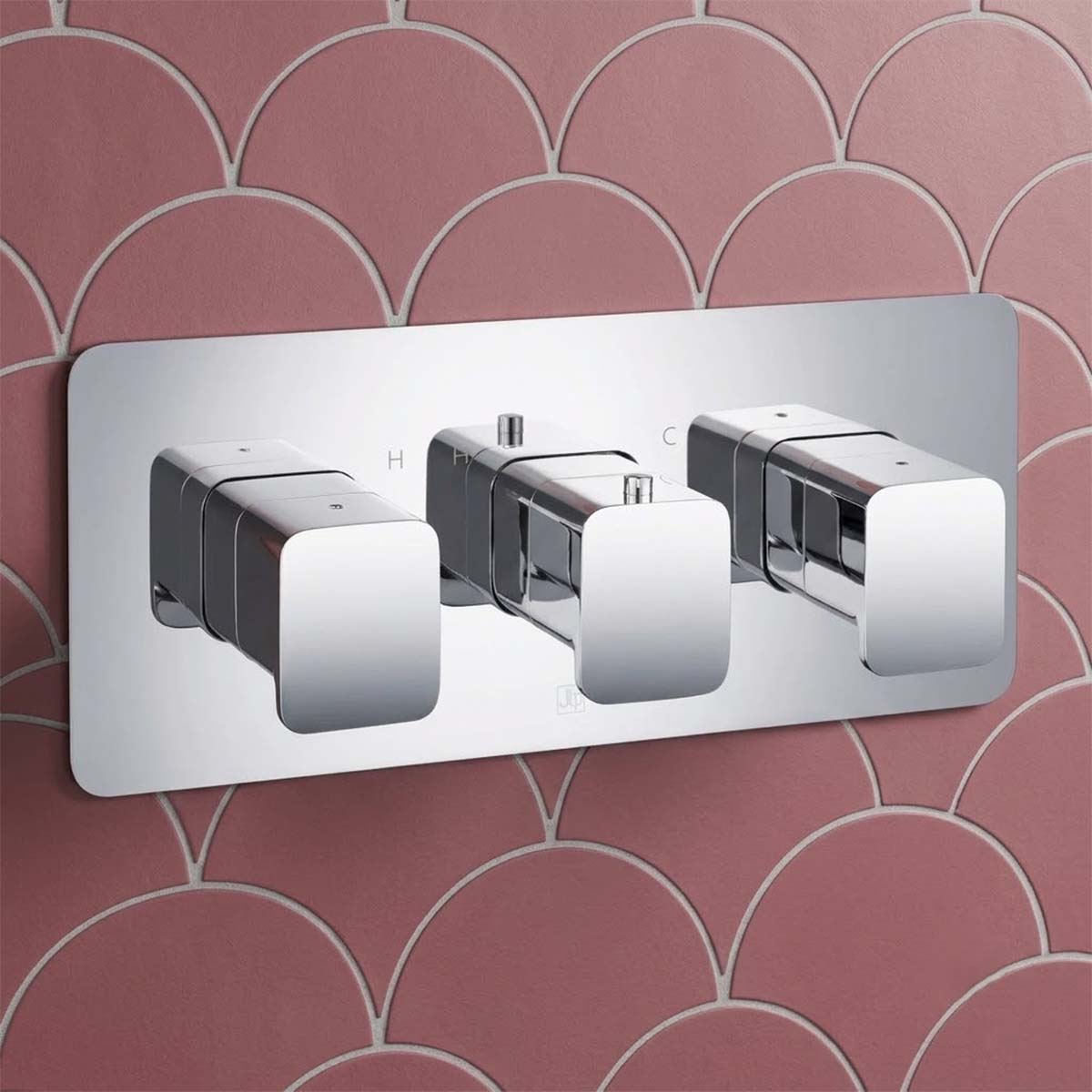 Thermostatic Concealed 3 Outlet Shower Valve - Horizontal