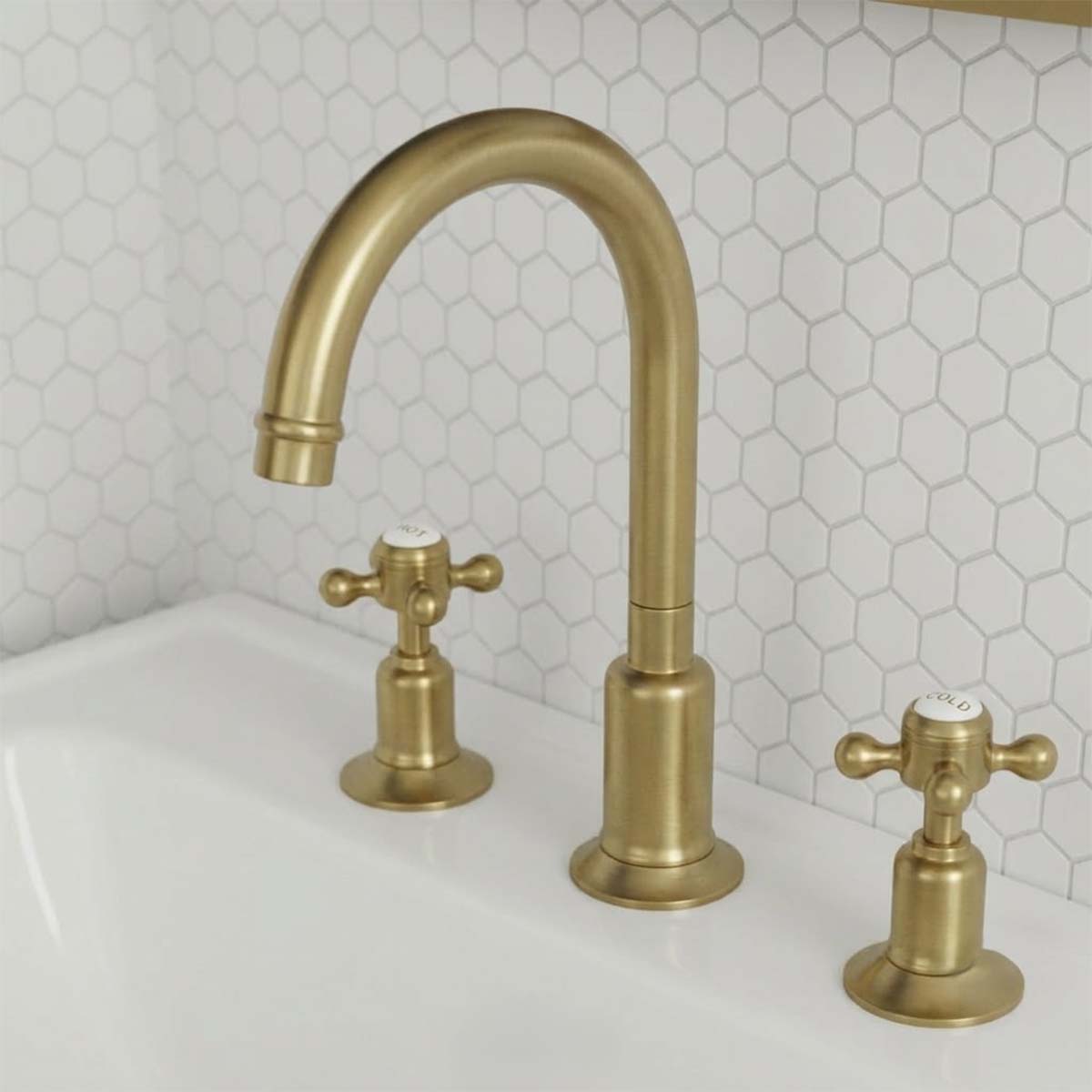 Traditional brass 3-hole deck-mounted basin tap