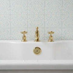 3-hole traditional deck-mounted bath tap3-hole traditional deck-mounted bath tap