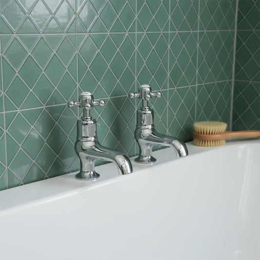 Traditional deck mounted bath pillar taps - brass  1200