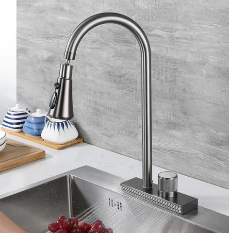 Black kitchen tap with pull out spray