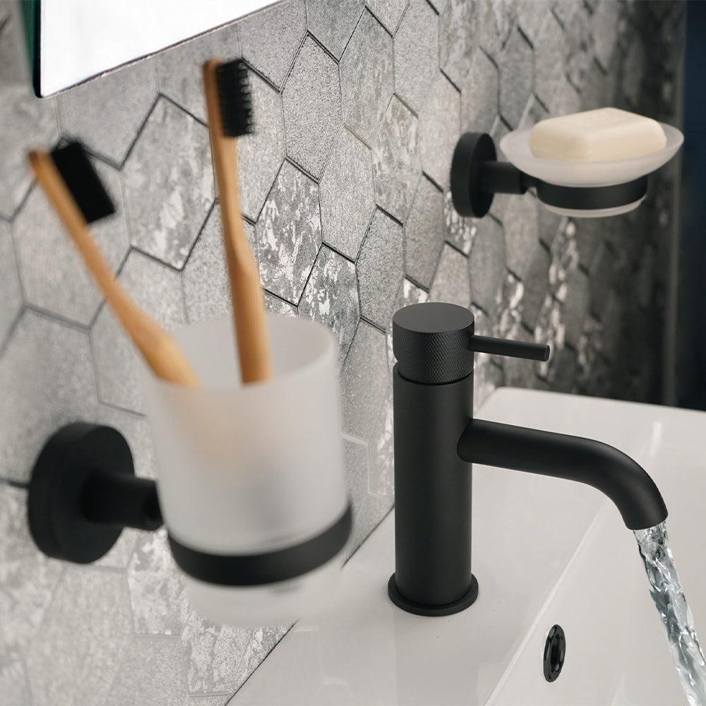 bathroom tumbler and holder -tapron