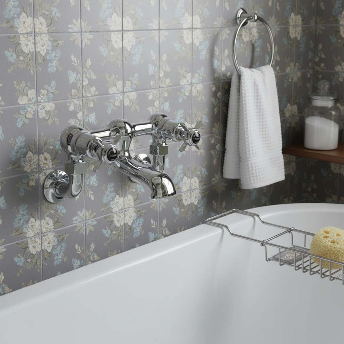 wall mounted traditional bath filler with pinch handles 